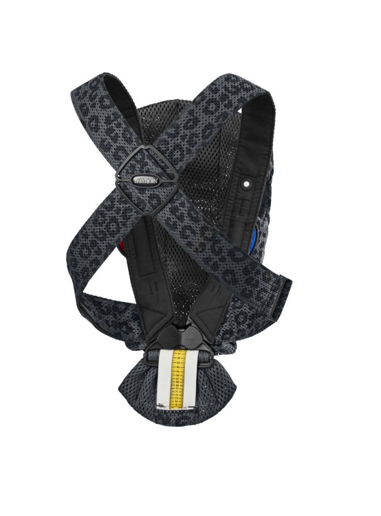 pol_pl_BABYBJORN-MINI-3D-Mesh-nosidelko-Antracytowy-Leopard-9378_5.jpg