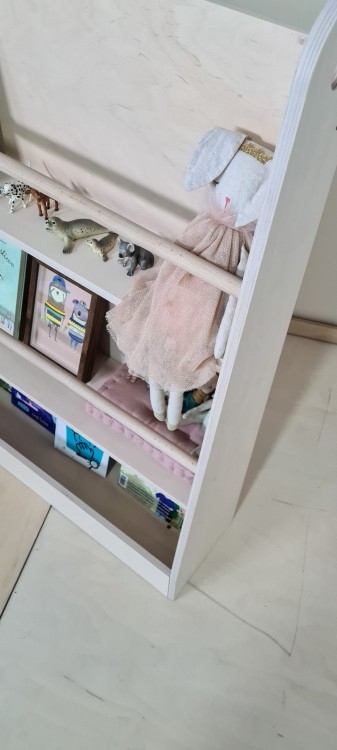 Drewniany regał biblioteczka dla dzieci