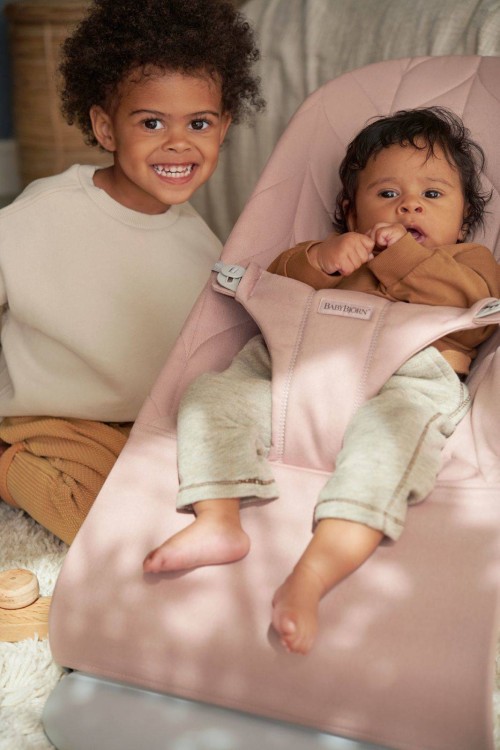 pol_pl_BABYBJORN-lezaczek-BLISS-COTTON-Petal-Quilt-Zgaszony-roz-9877_11.jpg