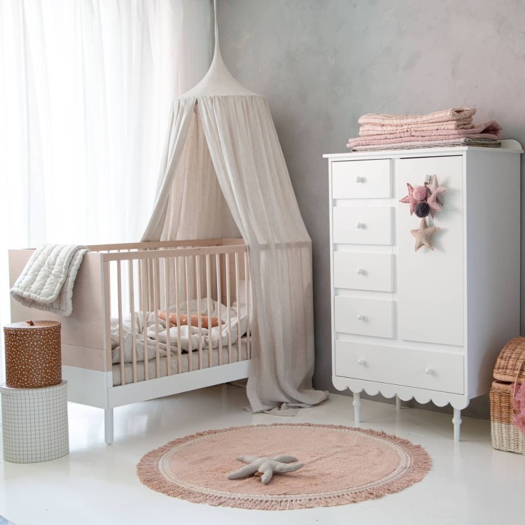 Drewniana komoda dla dzieci Babushka Biała