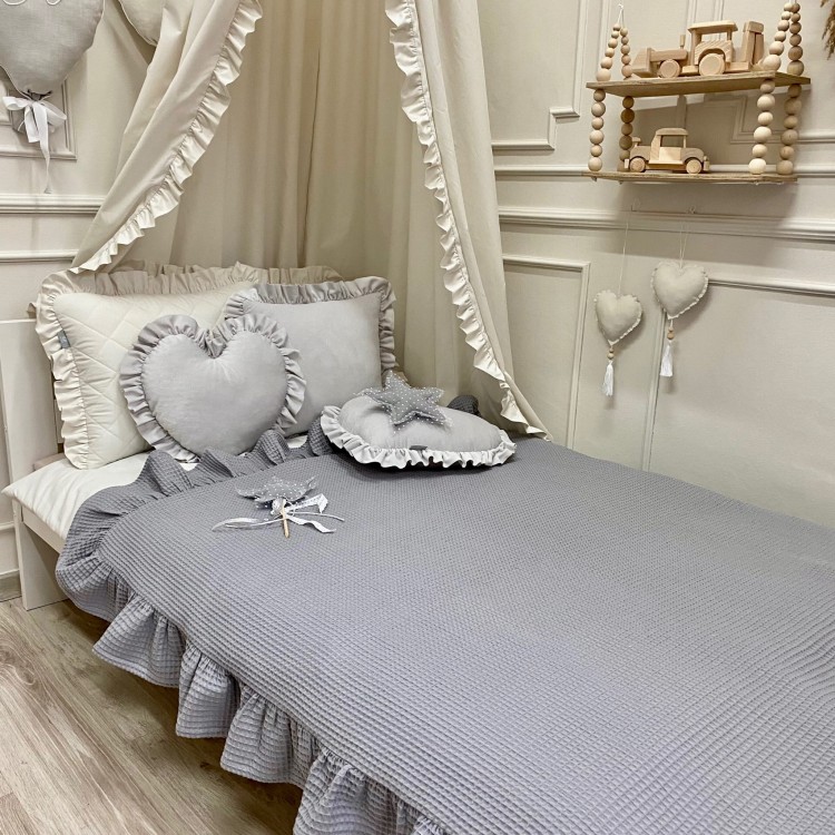 narzuta wafelkowa grafitowa z falbanką