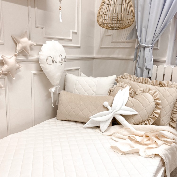 Bawełniana pikowana narzuta dziecięca w kolorze kości słoniowej