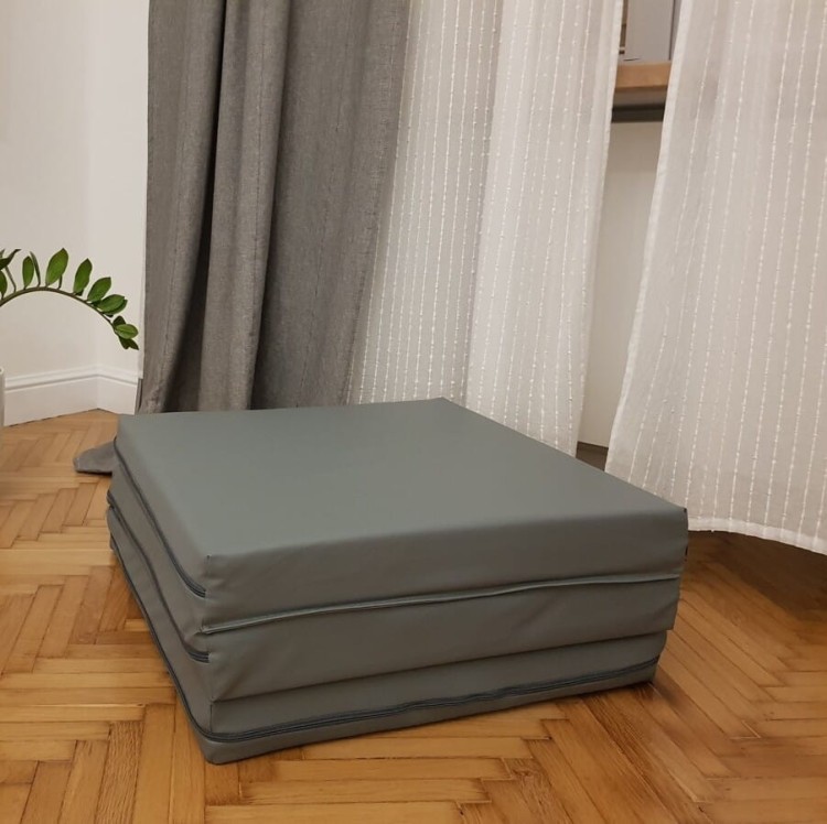 materac-gimnastyczny-składany-be.jpg
