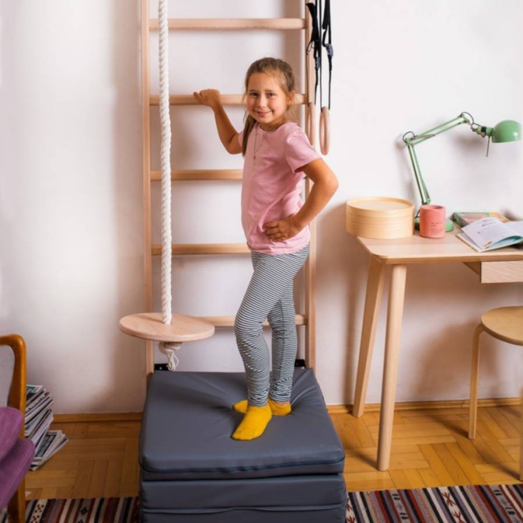 drabinka-gimnastyczna-dla-dziecka-benchk-112-z-lina.jpg
