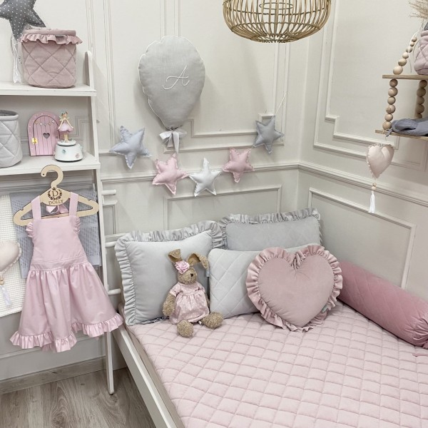 Aksamitna pikowana narzuta Pastelowy Róż