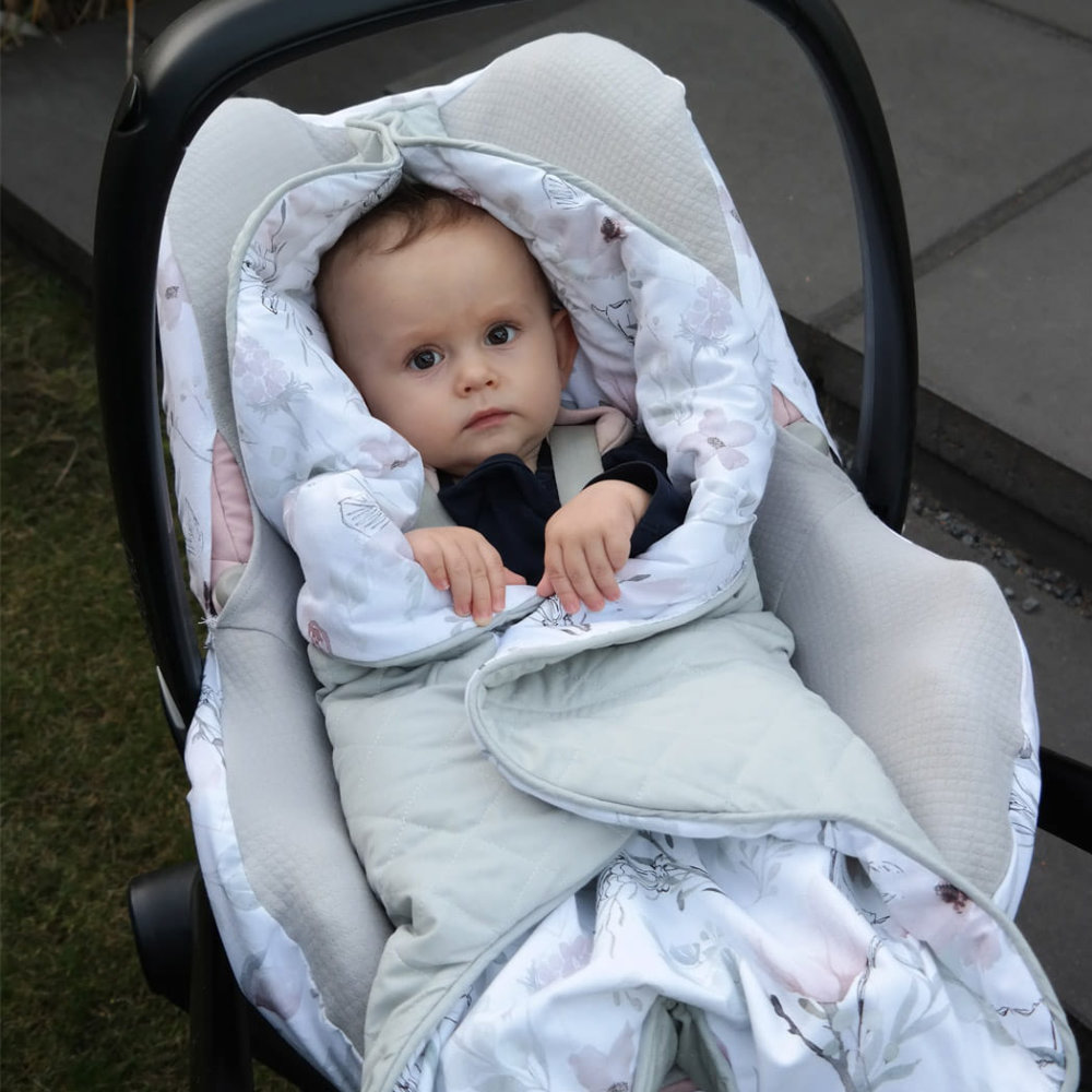 Śpiworki do fotelika